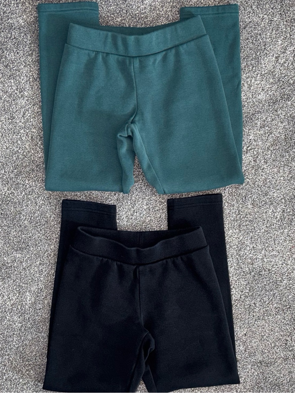 Old Navy Lined Stretch Pull-On Leggings - Blk/Teal
Size: (8). Cozy! - Picture 6 of 10